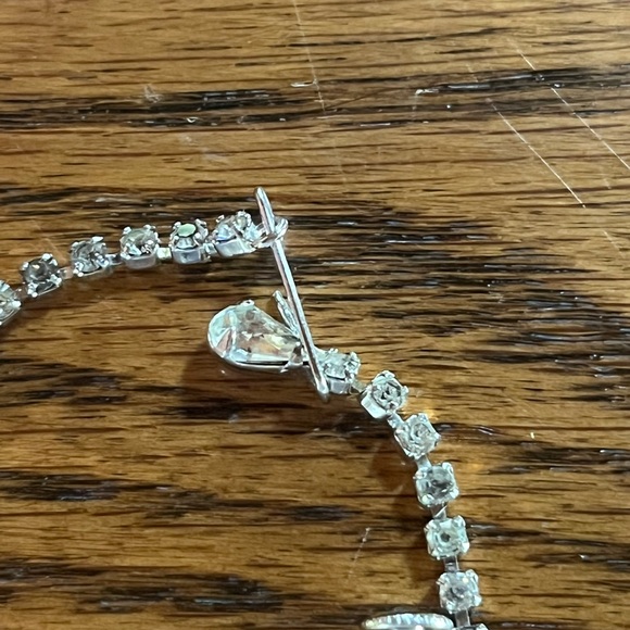 Heart-shaped rhinestone, choker and matching screwback earrings vintage silver - Picture 4 of 11